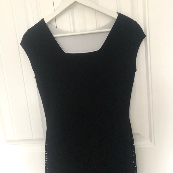 Dex laser cut short dress - Picture 2 of 2